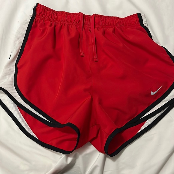 nike womens running shorts in red size small - Picture 1 of 3